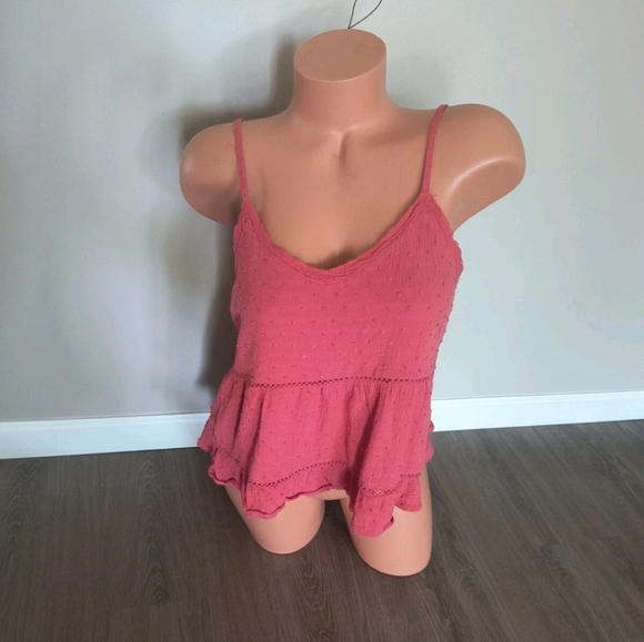 Belle Du Jour Tank Top Women's Pink Coral Eyelet Textured Top Size Medium - Picture 2 of 4